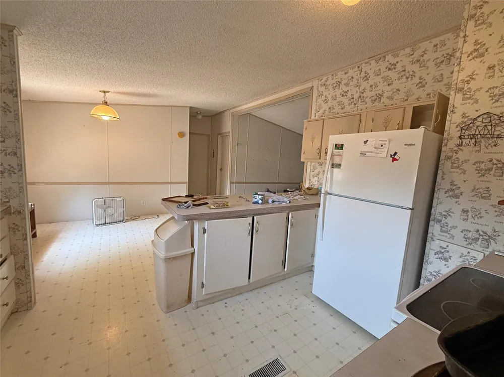 399 Pine Lane Onalaska, TX 77360