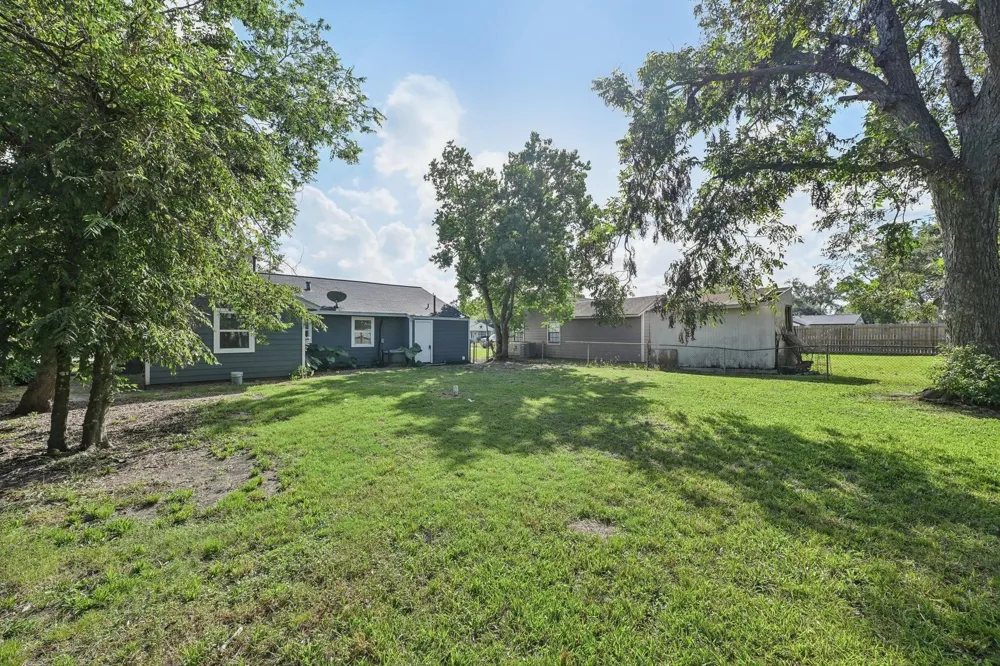 1109 San Felipe Street Angleton, TX 77515