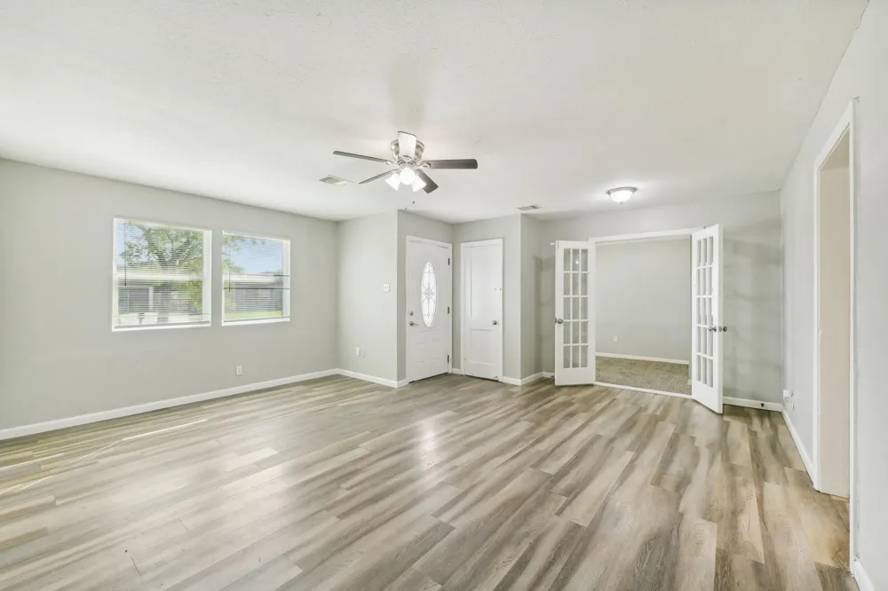 1109 San Felipe Street Angleton, TX 77515