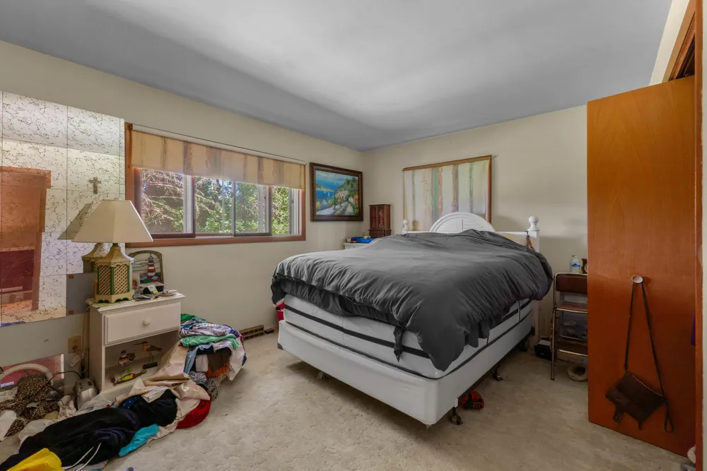 1560 S Hillsdale Road Hillsdale, MI 49242