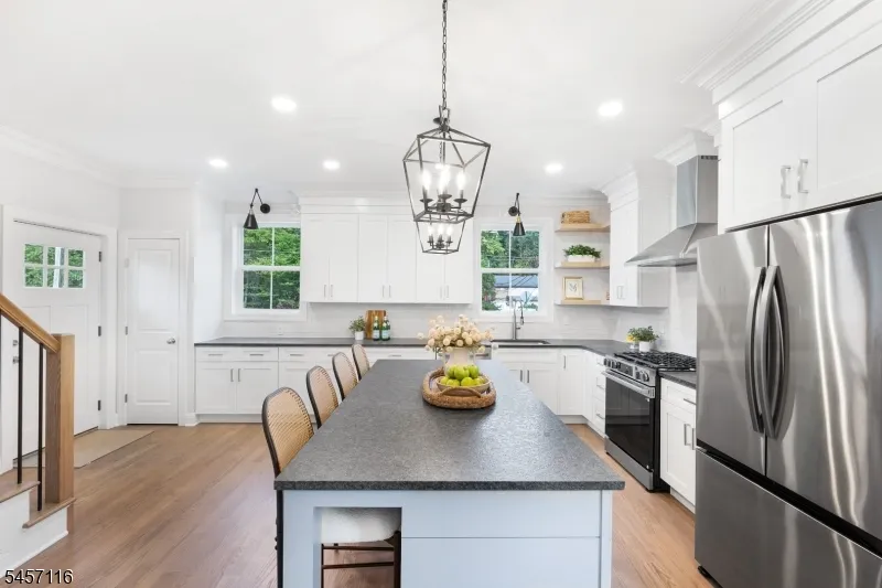 37 Madison Trl Hopatcong, NJ 07843