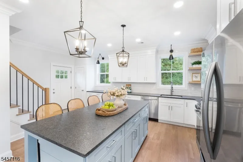 37 Madison Trl Hopatcong, NJ 07843
