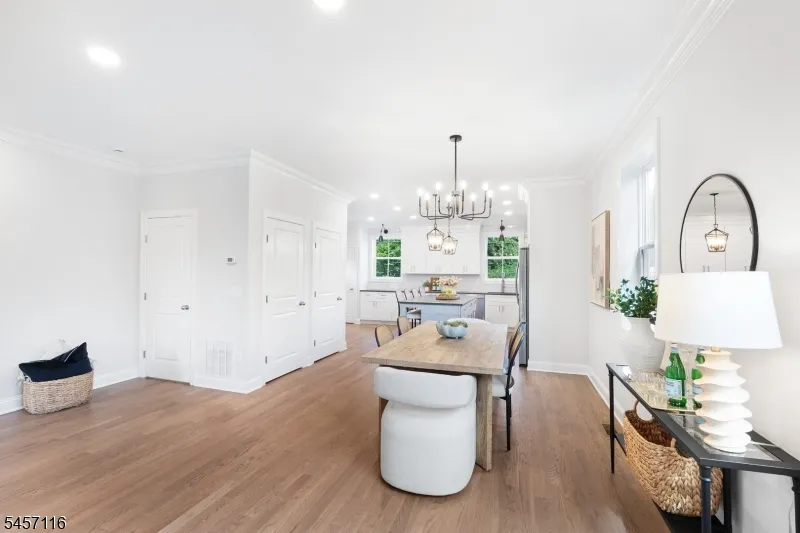 37 Madison Trl Hopatcong, NJ 07843