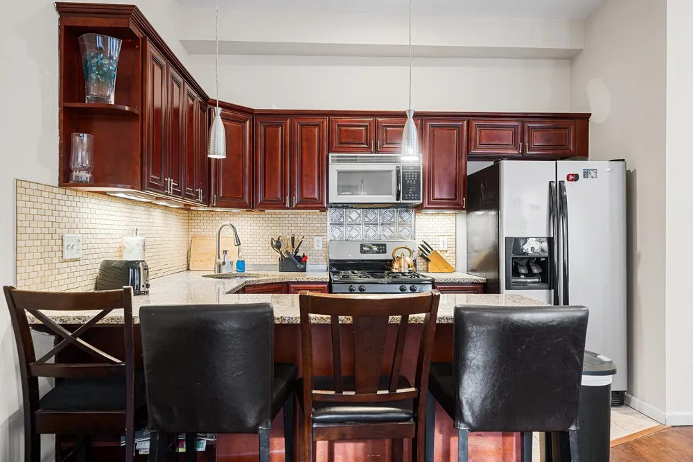 416 2ND ST Union City, NJ 07087