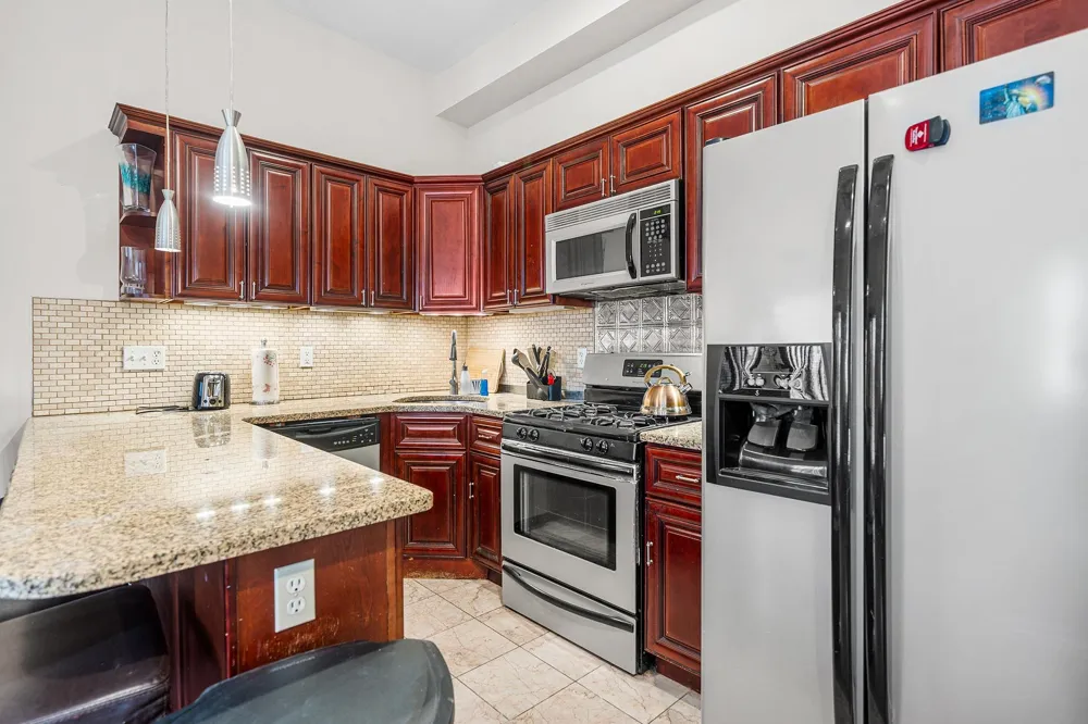 416 2ND ST Union City, NJ 07087