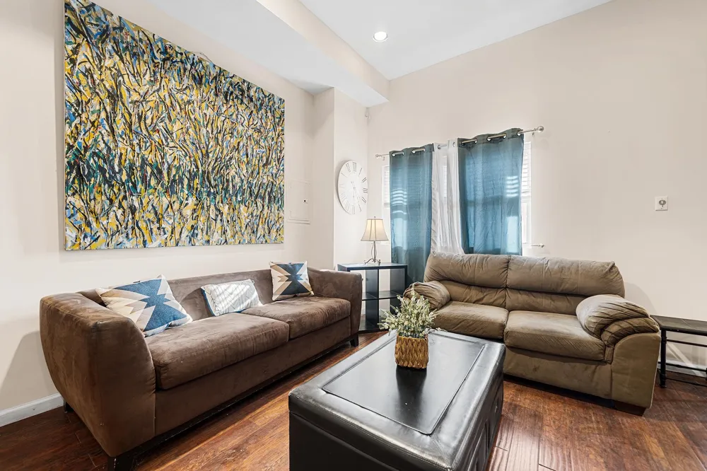 416 2ND ST Union City, NJ 07087