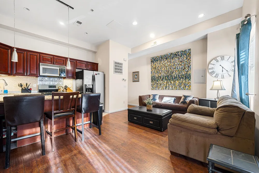 416 2ND ST Union City, NJ 07087