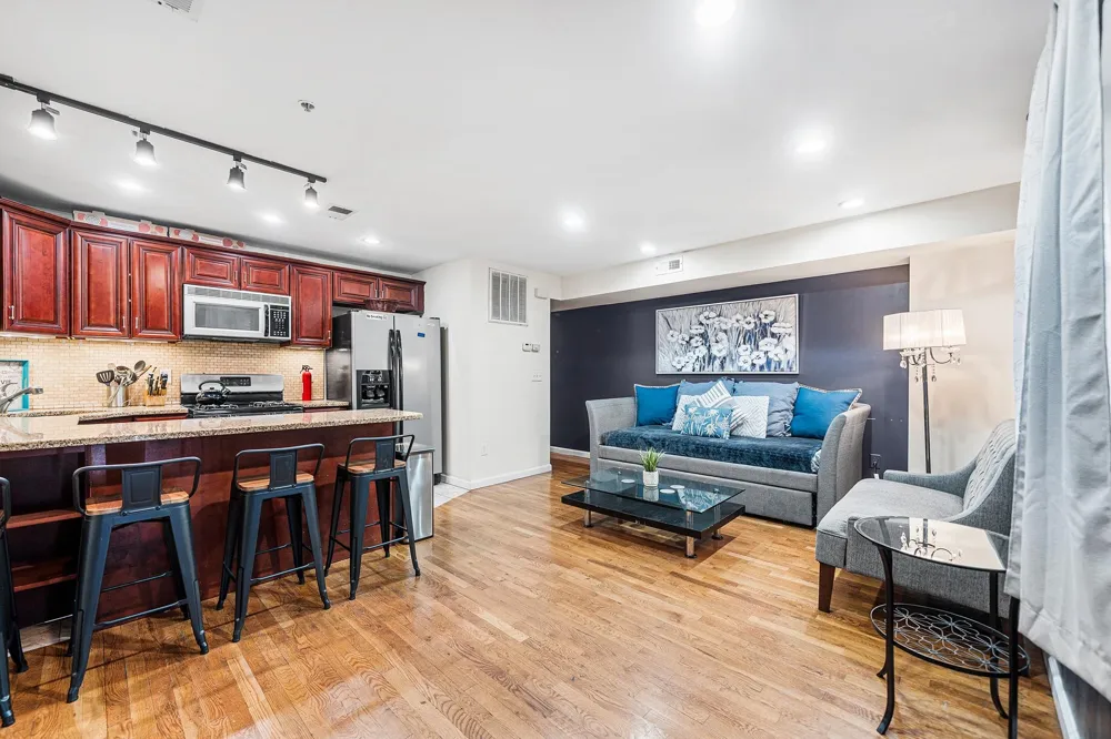 416 2ND ST Union City, NJ 07087