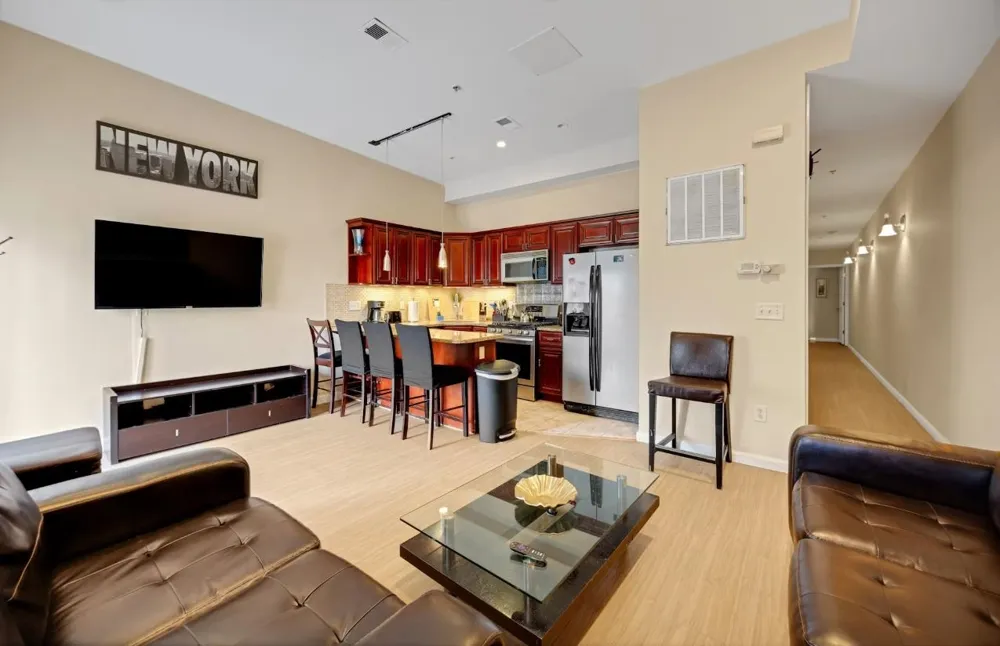 416 2ND ST Union City, NJ 07087