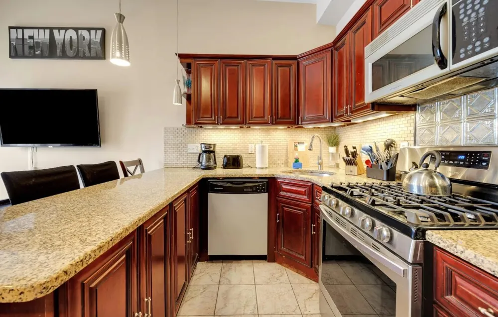 416 2ND ST Union City, NJ 07087