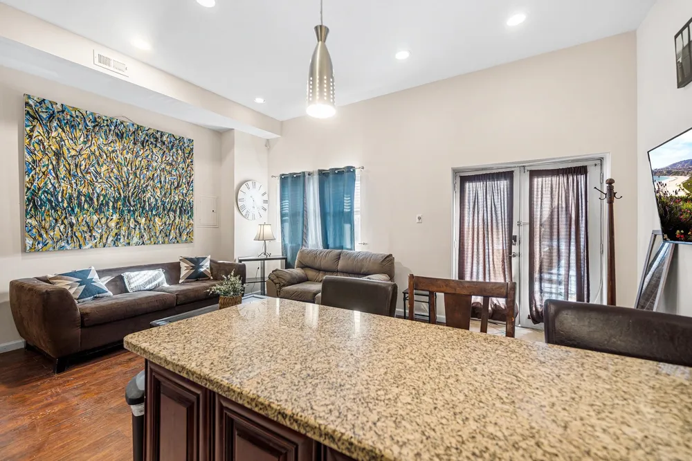 416 2ND ST Union City, NJ 07087