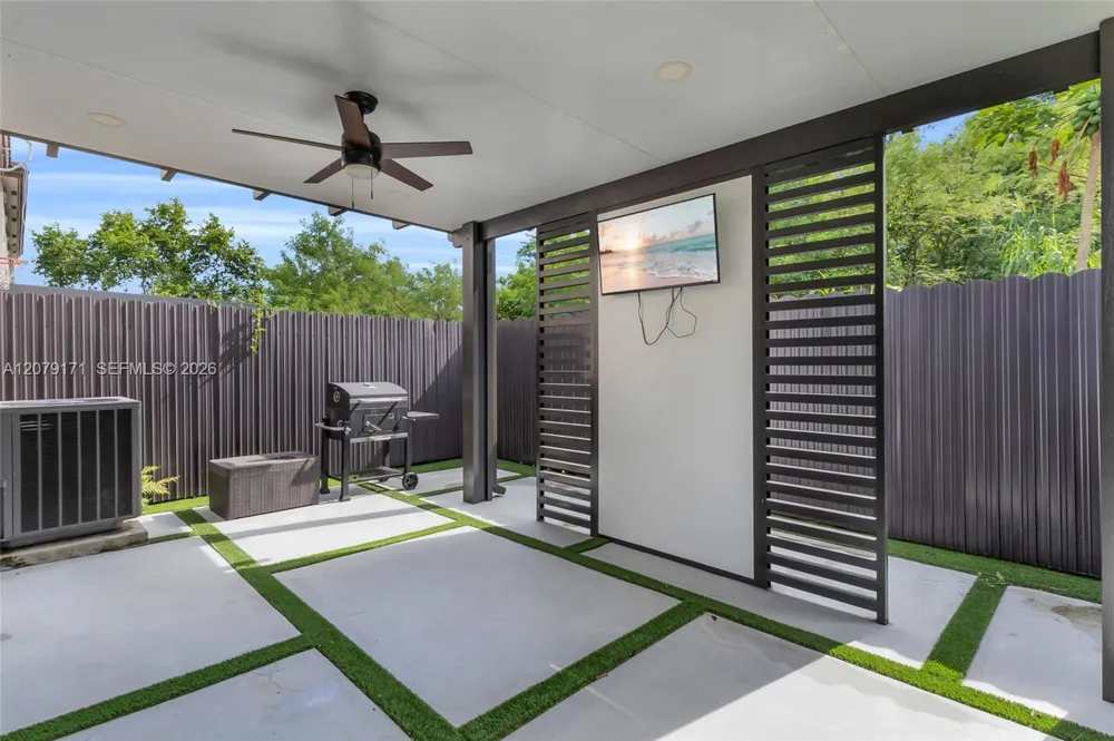 11671 SW 150th Pl Miami, FL 33196