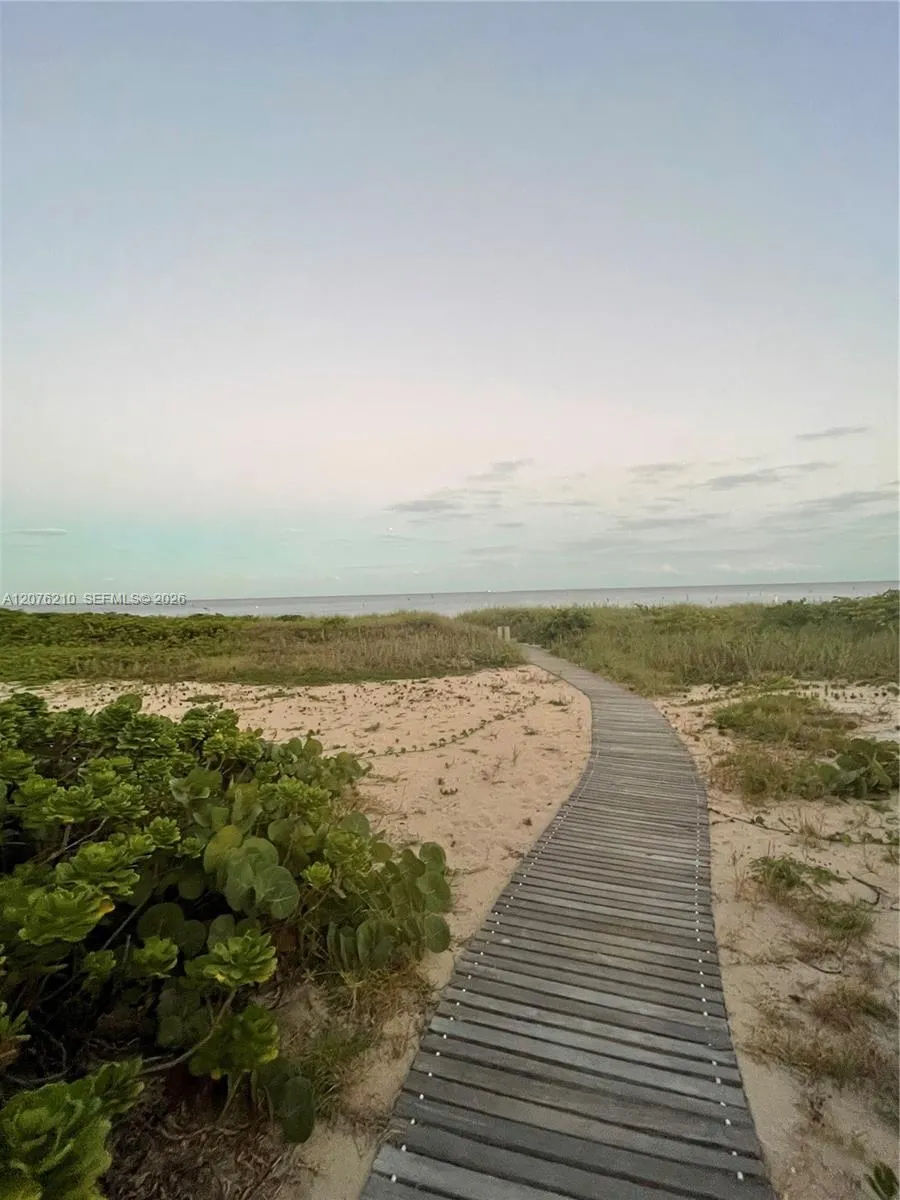 1800 S Ocean Blvd #1101 Lauderdale By The Sea, FL 33062