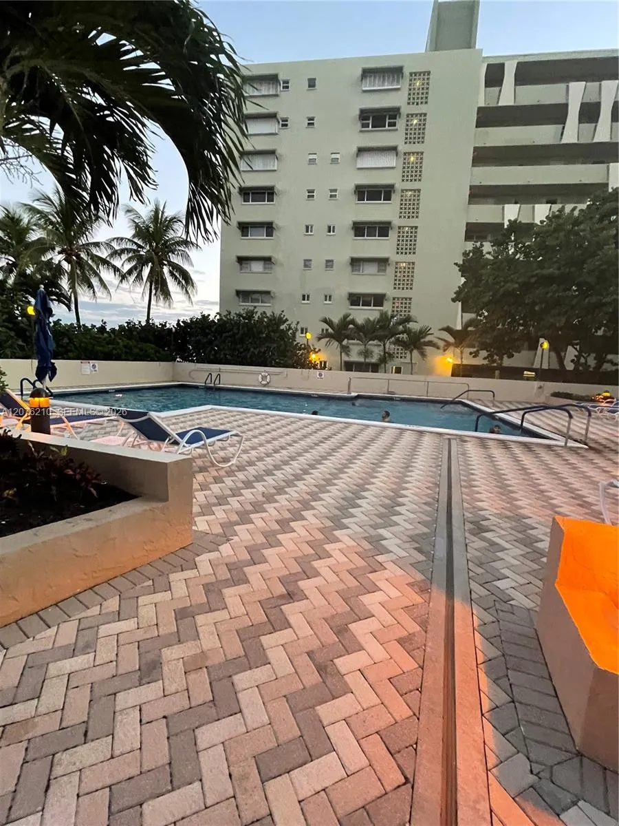 1800 S Ocean Blvd #1101 Lauderdale By The Sea, FL 33062