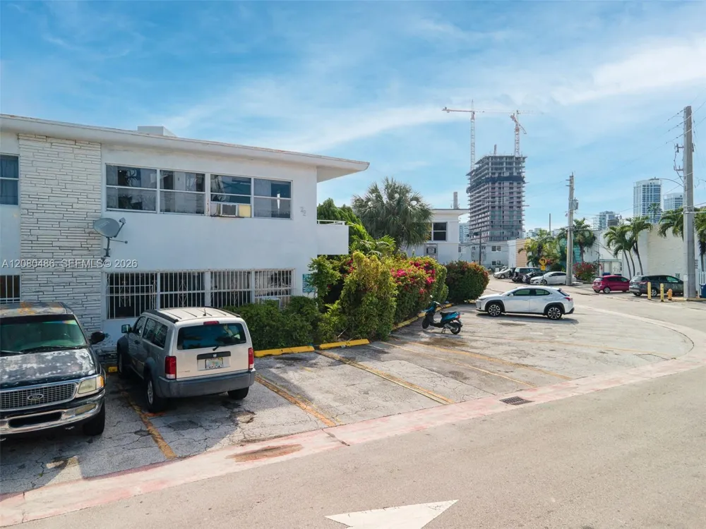 7271 Gary Ave #2 Miami Beach, FL 33141