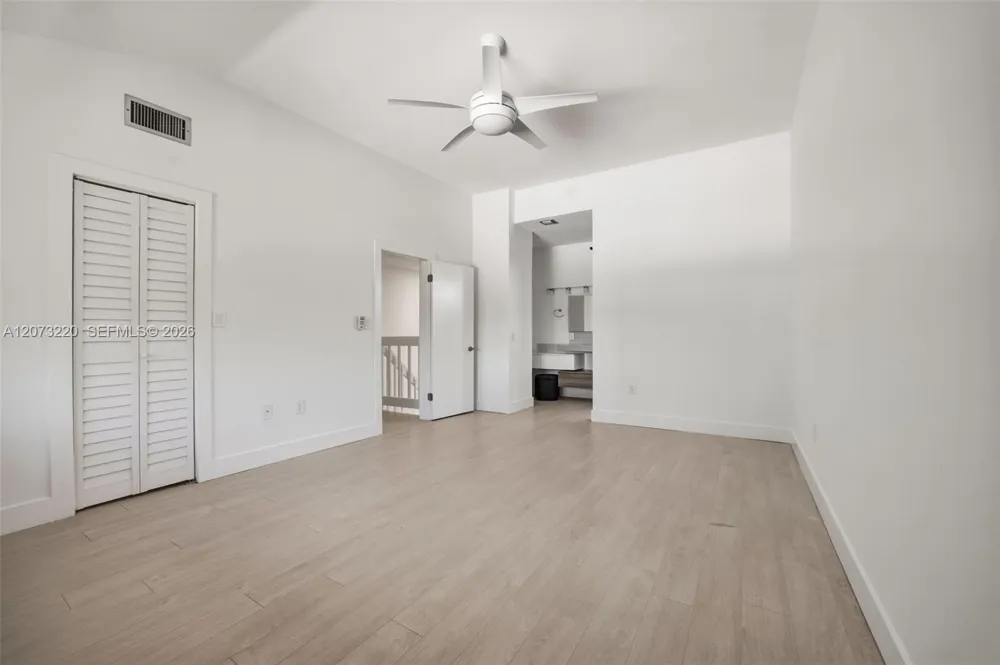 3233 Mary St #4 Coconut Grove, FL 33133