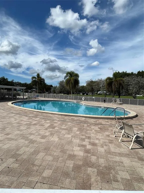 423 MARKHAM T #423 Deerfield Beach, FL 33442