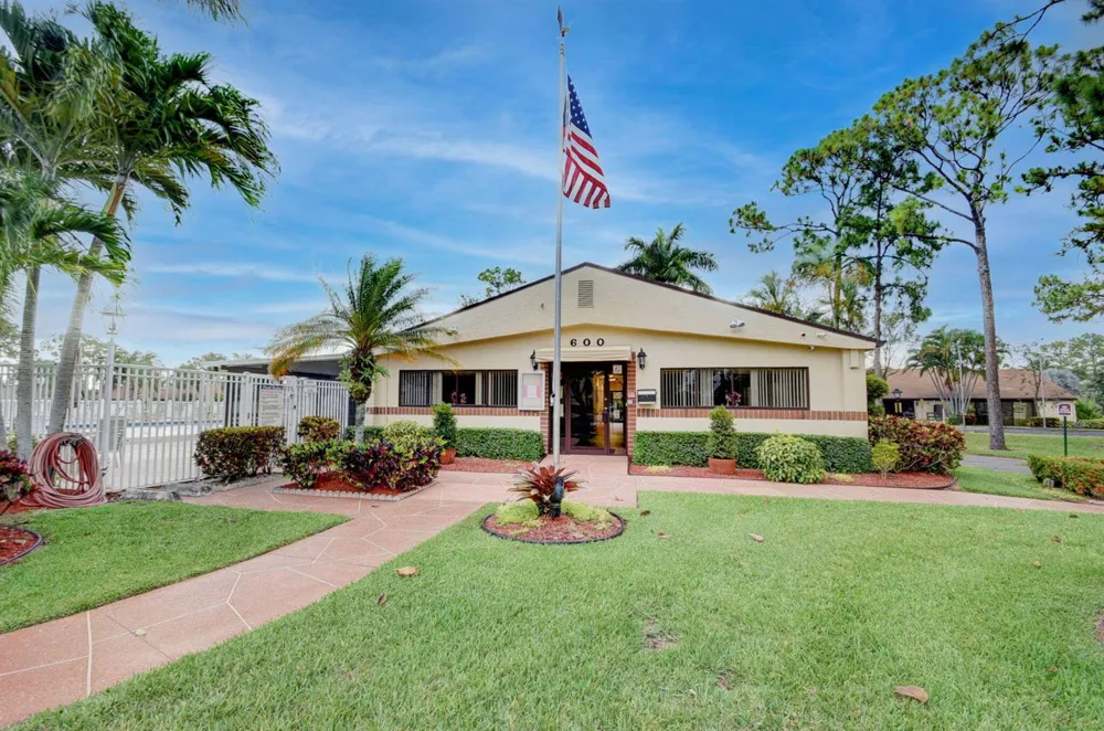 623 Sea Pine Way #E2 