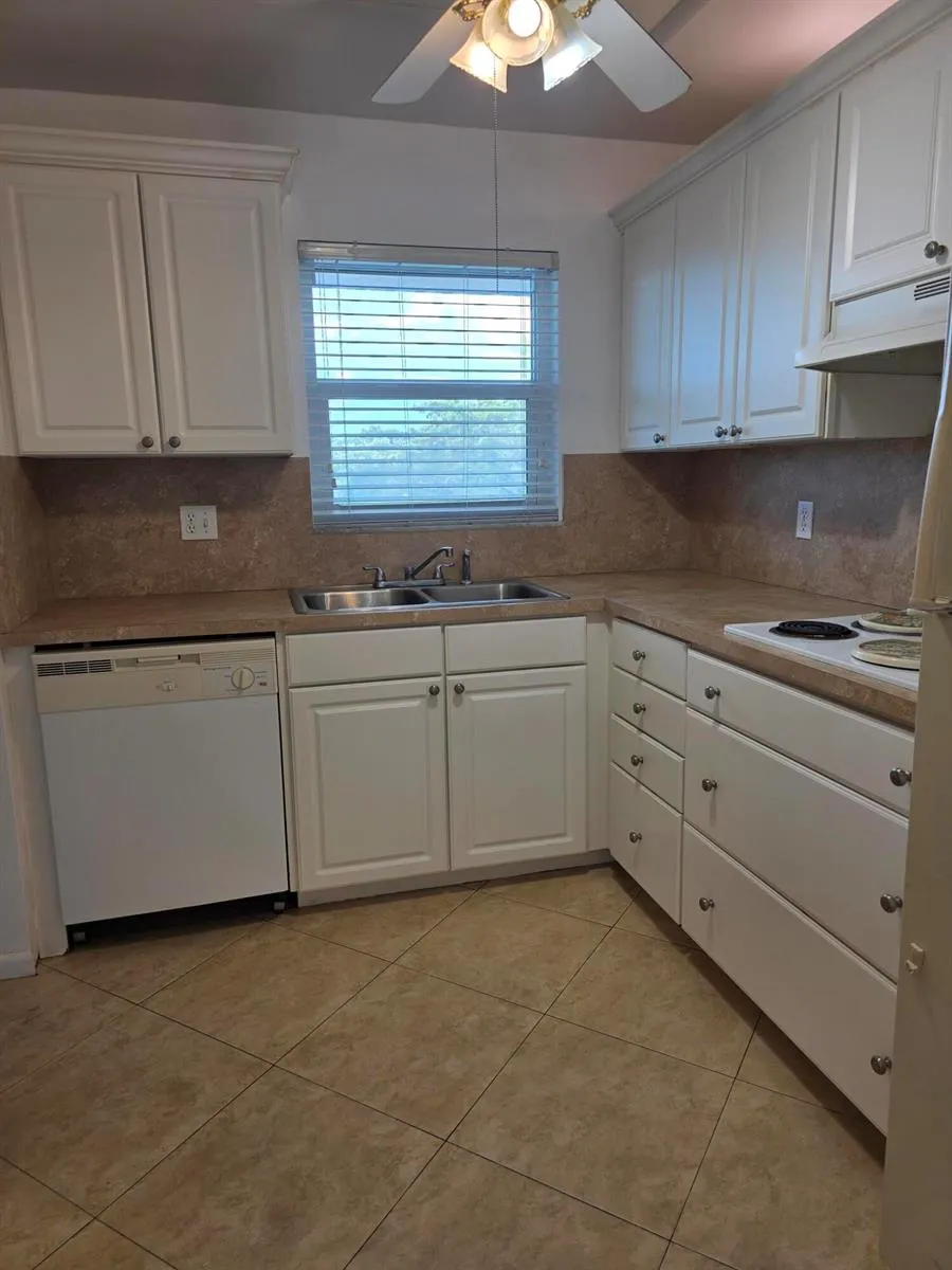 6600 ROYAL PALM BOULEVARD #304B Margate, FL 33063