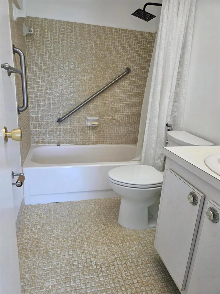 6600 ROYAL PALM BOULEVARD #304B Margate, FL 33063