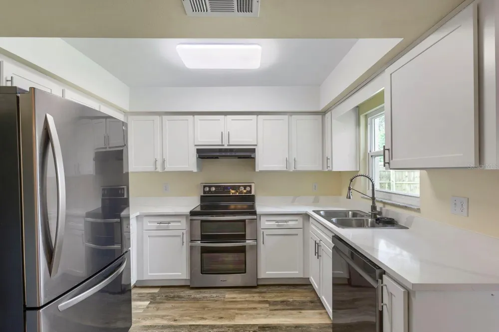 6388 68TH WAY N Pinellas Park, FL 33781