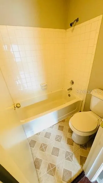 241 AFTON SQUARE #204 Altamonte Springs, FL 32714