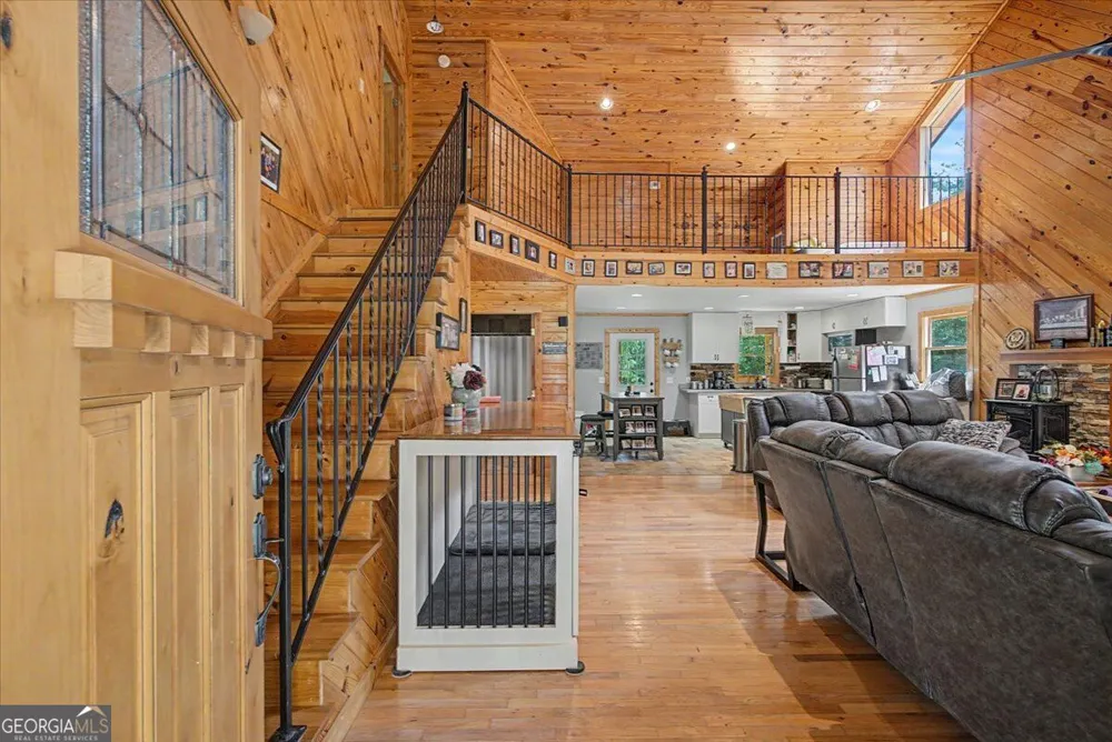 335 Dunn RD SE Silver Creek, GA 30173