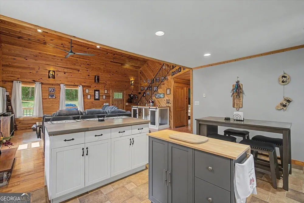 335 Dunn RD SE Silver Creek, GA 30173