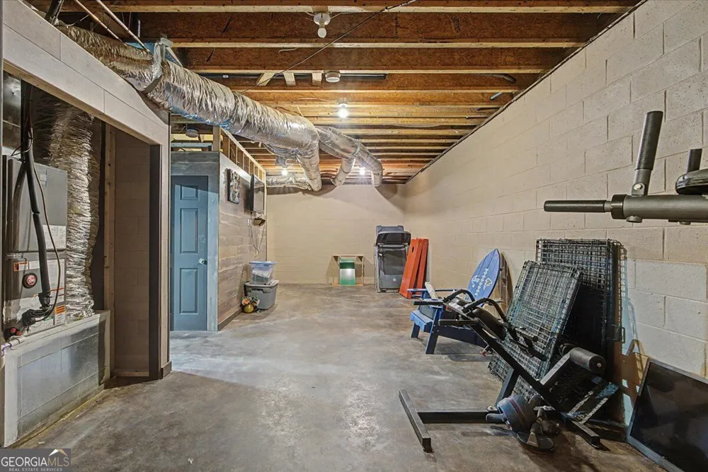 335 Dunn RD SE Silver Creek, GA 30173