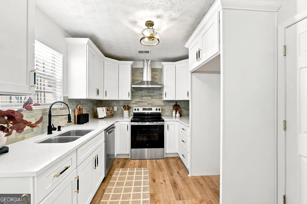 5735 Strathmoor Manor Circle Lithonia, GA 30058