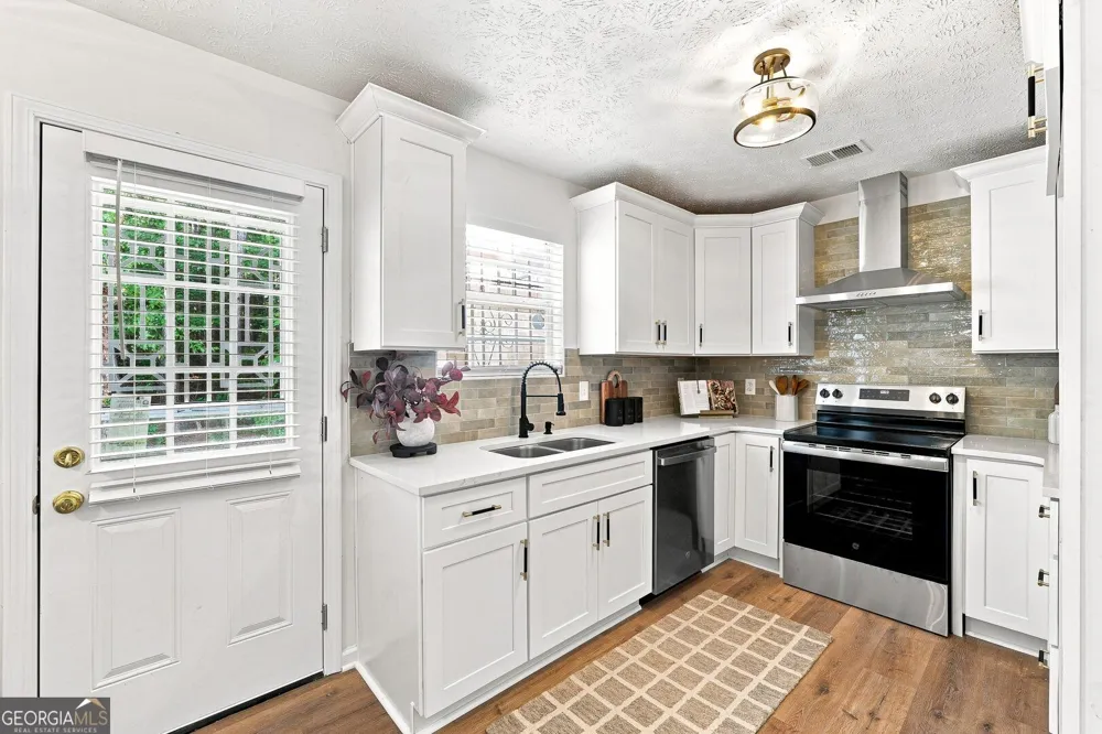 5735 Strathmoor Manor Circle Lithonia, GA 30058