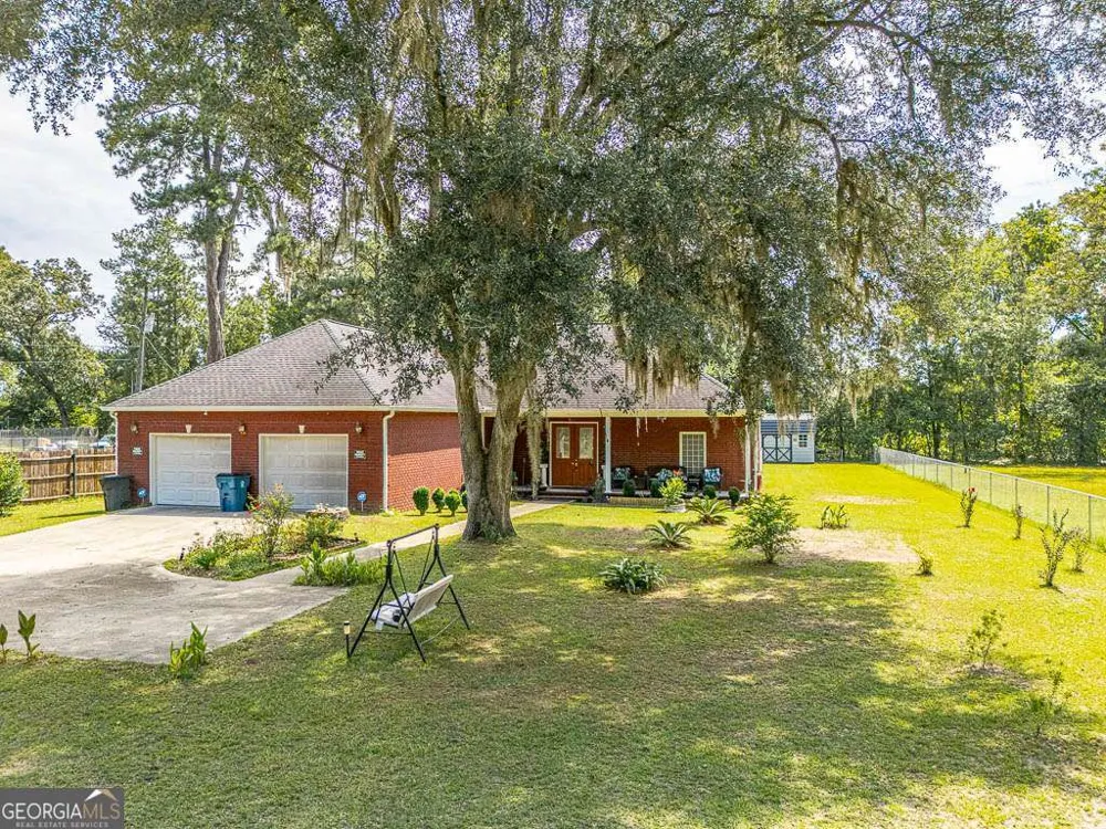 714 Altamaha RD Jesup, GA 31545
