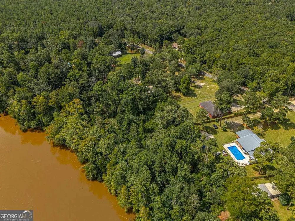 714 Altamaha RD Jesup, GA 31545