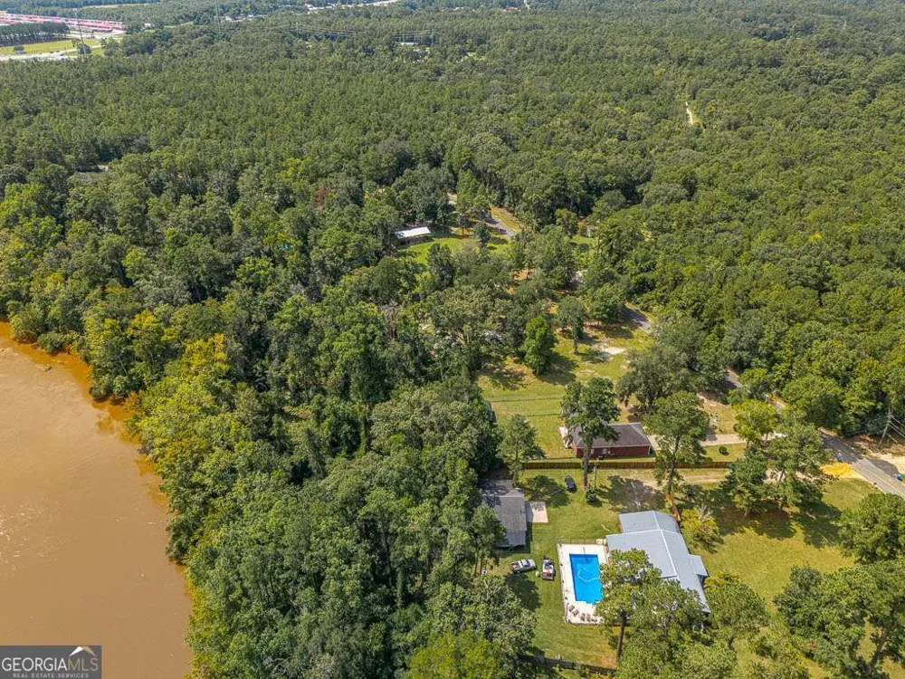 714 Altamaha RD Jesup, GA 31545