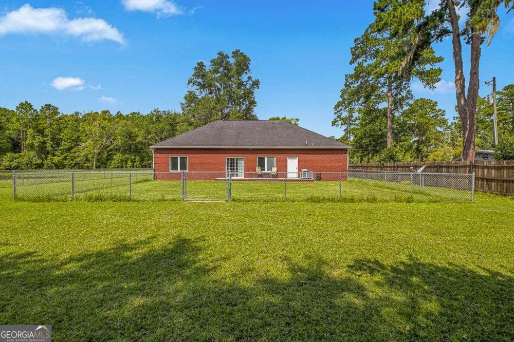 714 Altamaha RD Jesup, GA 31545