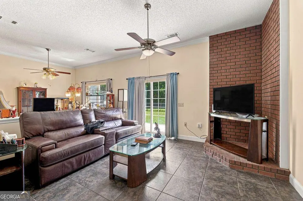 714 Altamaha RD Jesup, GA 31545