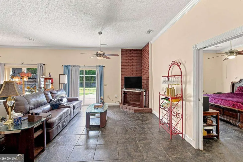 714 Altamaha RD Jesup, GA 31545