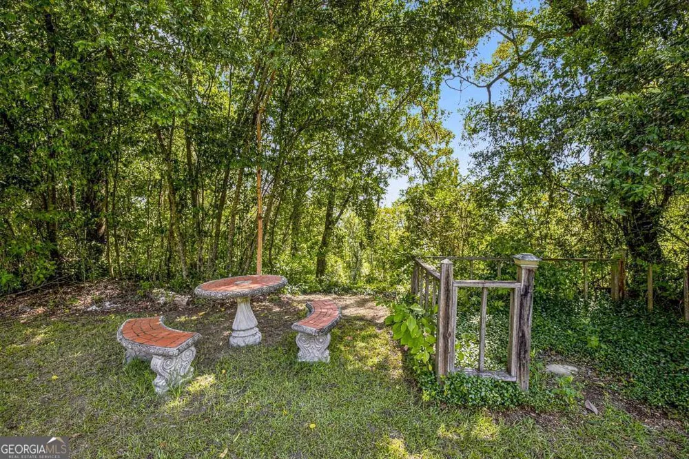 714 Altamaha RD Jesup, GA 31545