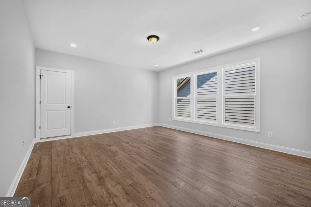 5816 Mitchell ST Flowery Branch, GA 30542