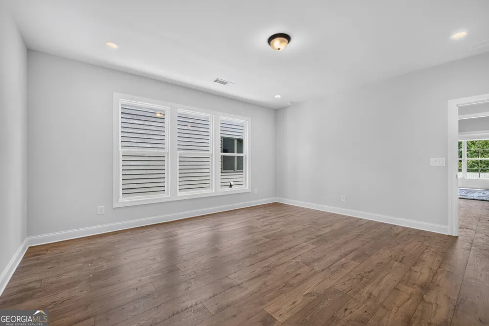 5816 Mitchell ST Flowery Branch, GA 30542