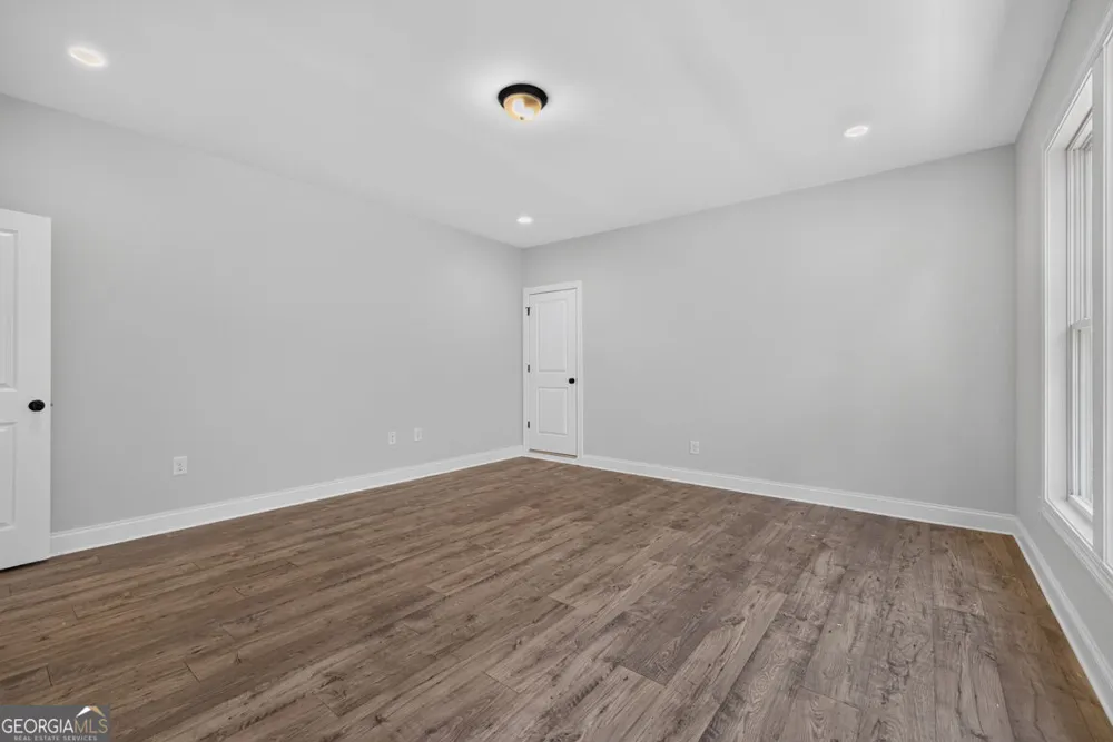 5816 Mitchell ST Flowery Branch, GA 30542