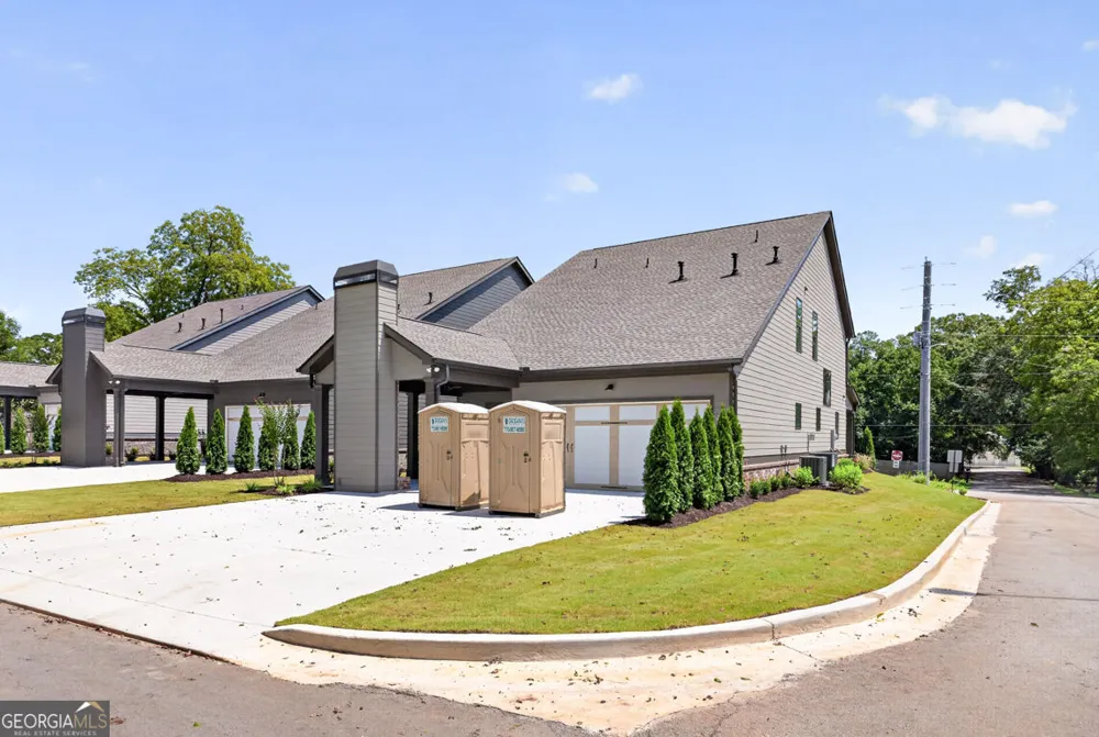 5816 Mitchell ST Flowery Branch, GA 30542