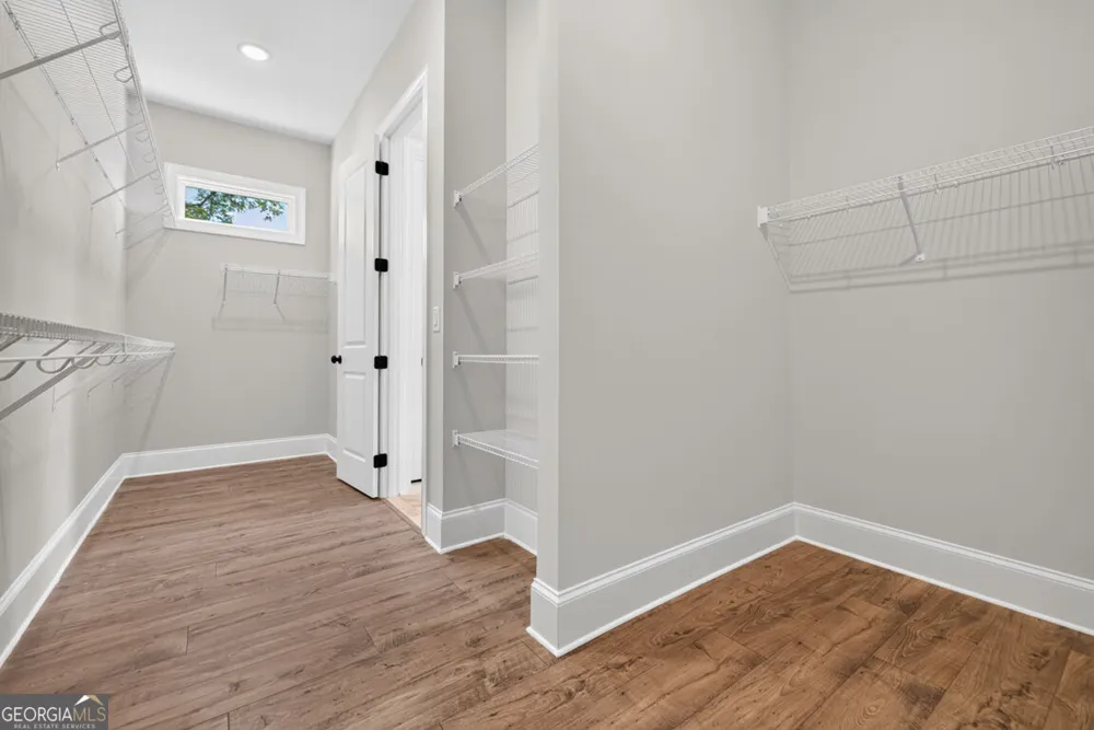 5808 Mitchell ST Flowery Branch, GA 30542