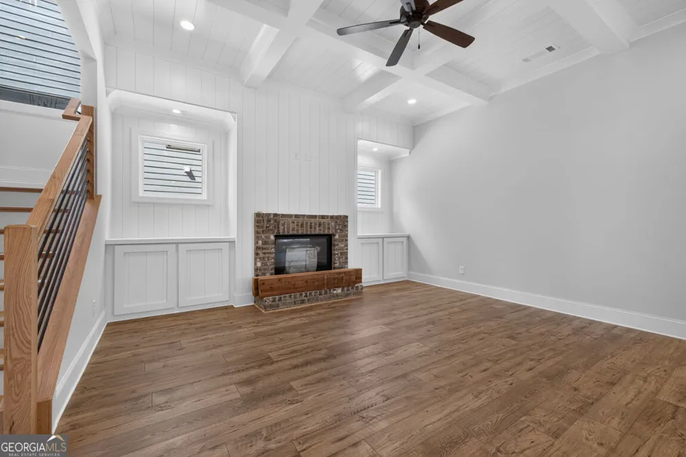 5808 Mitchell ST Flowery Branch, GA 30542