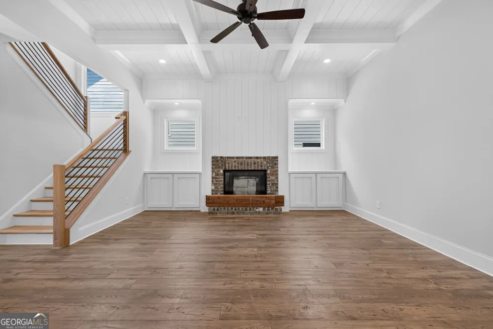 5808 Mitchell ST Flowery Branch, GA 30542