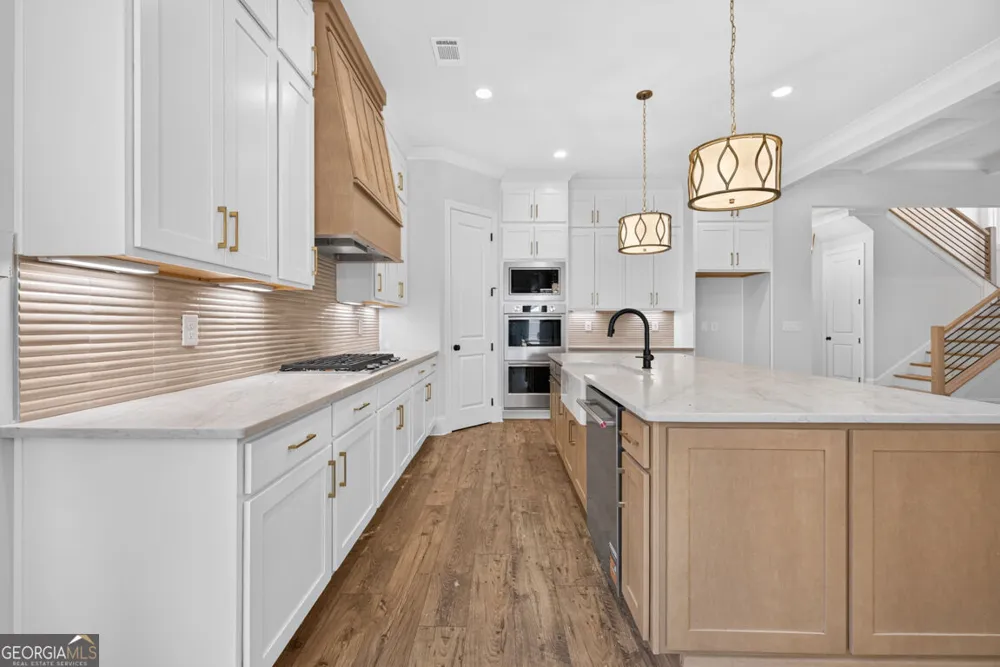 5808 Mitchell ST Flowery Branch, GA 30542