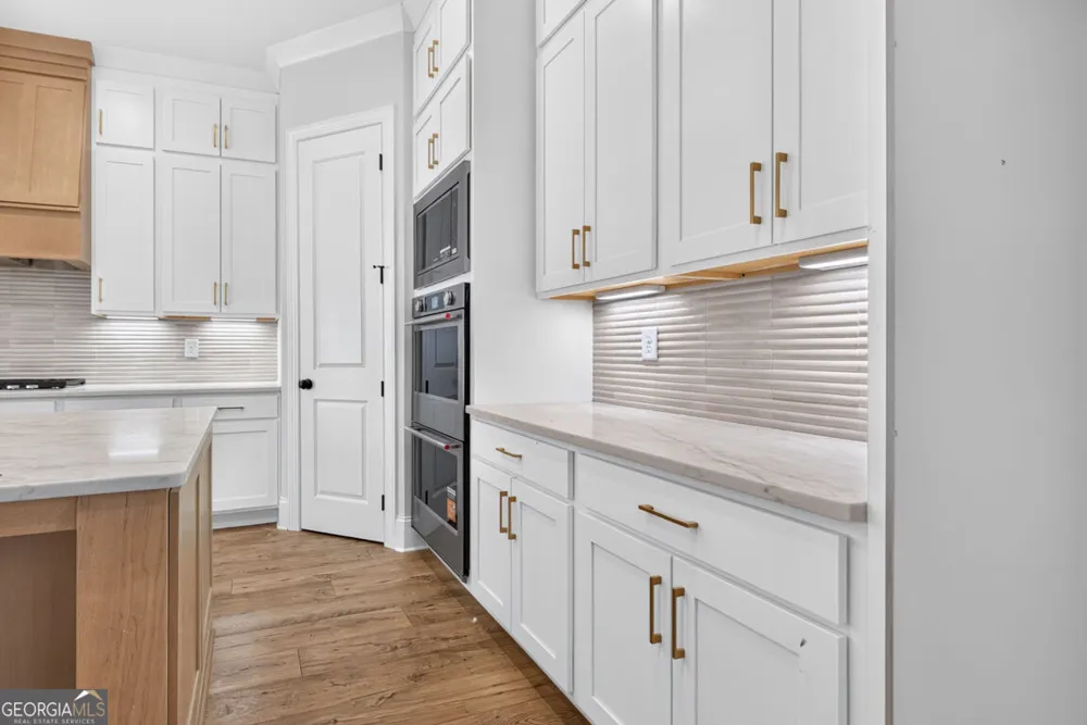 5808 Mitchell ST Flowery Branch, GA 30542