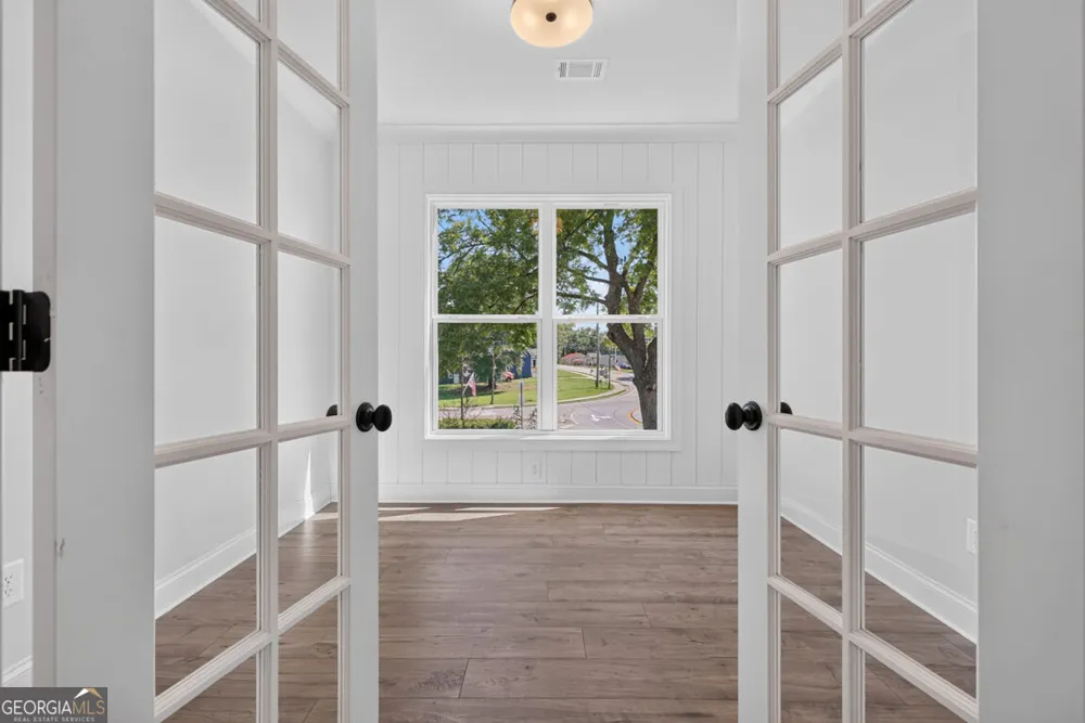 5808 Mitchell ST Flowery Branch, GA 30542