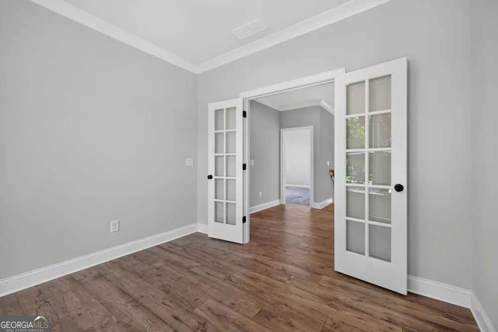 5808 Mitchell ST Flowery Branch, GA 30542