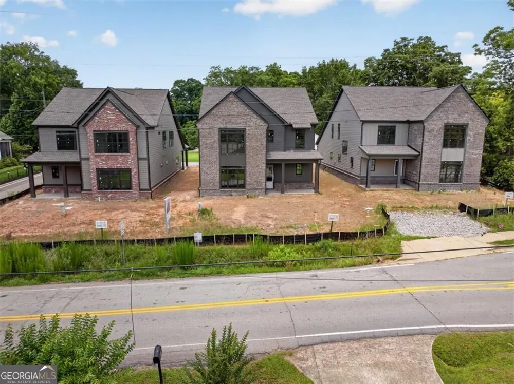 5808 Mitchell ST Flowery Branch, GA 30542